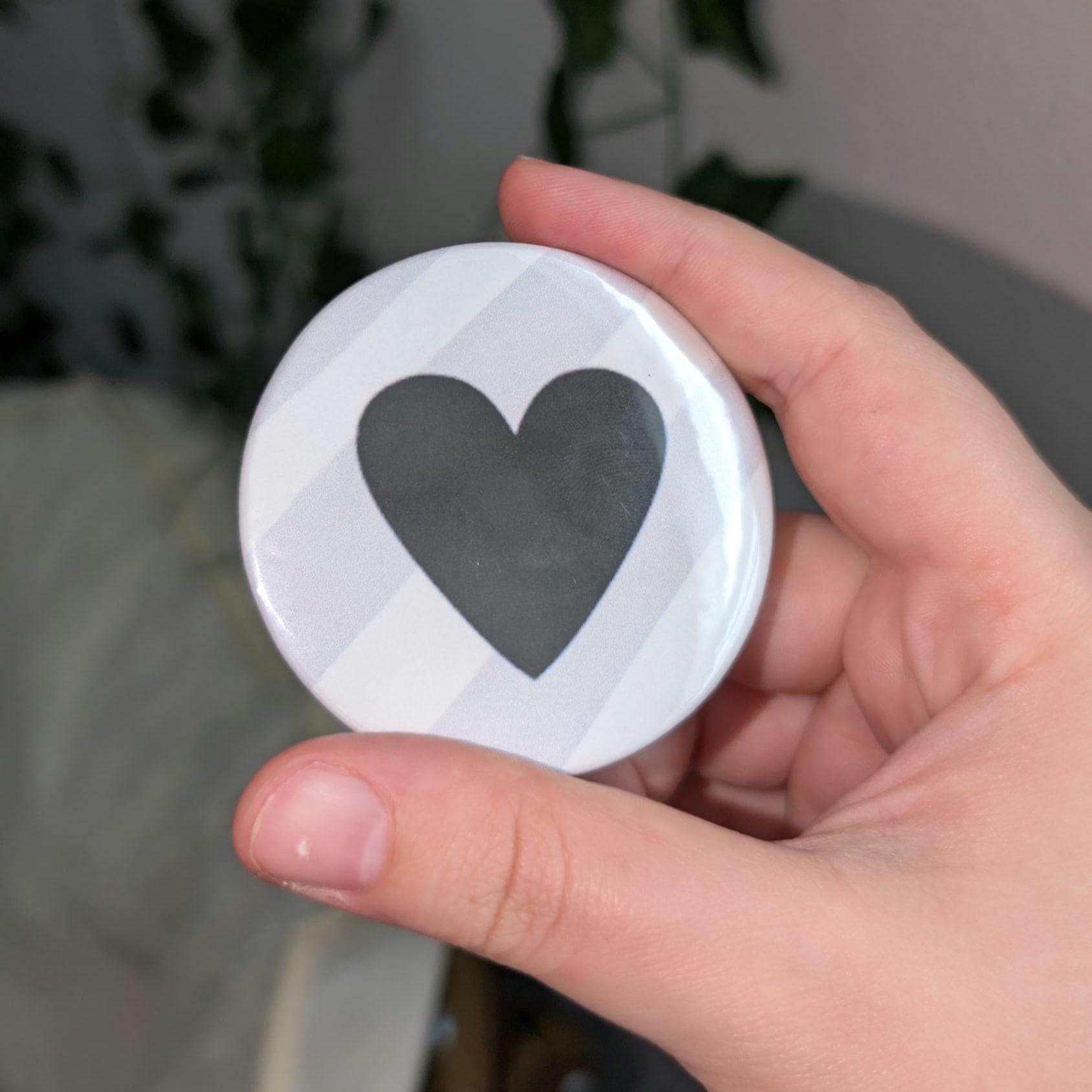 Mewgenics Class Collar Magnets and Pins (2.25 inch)